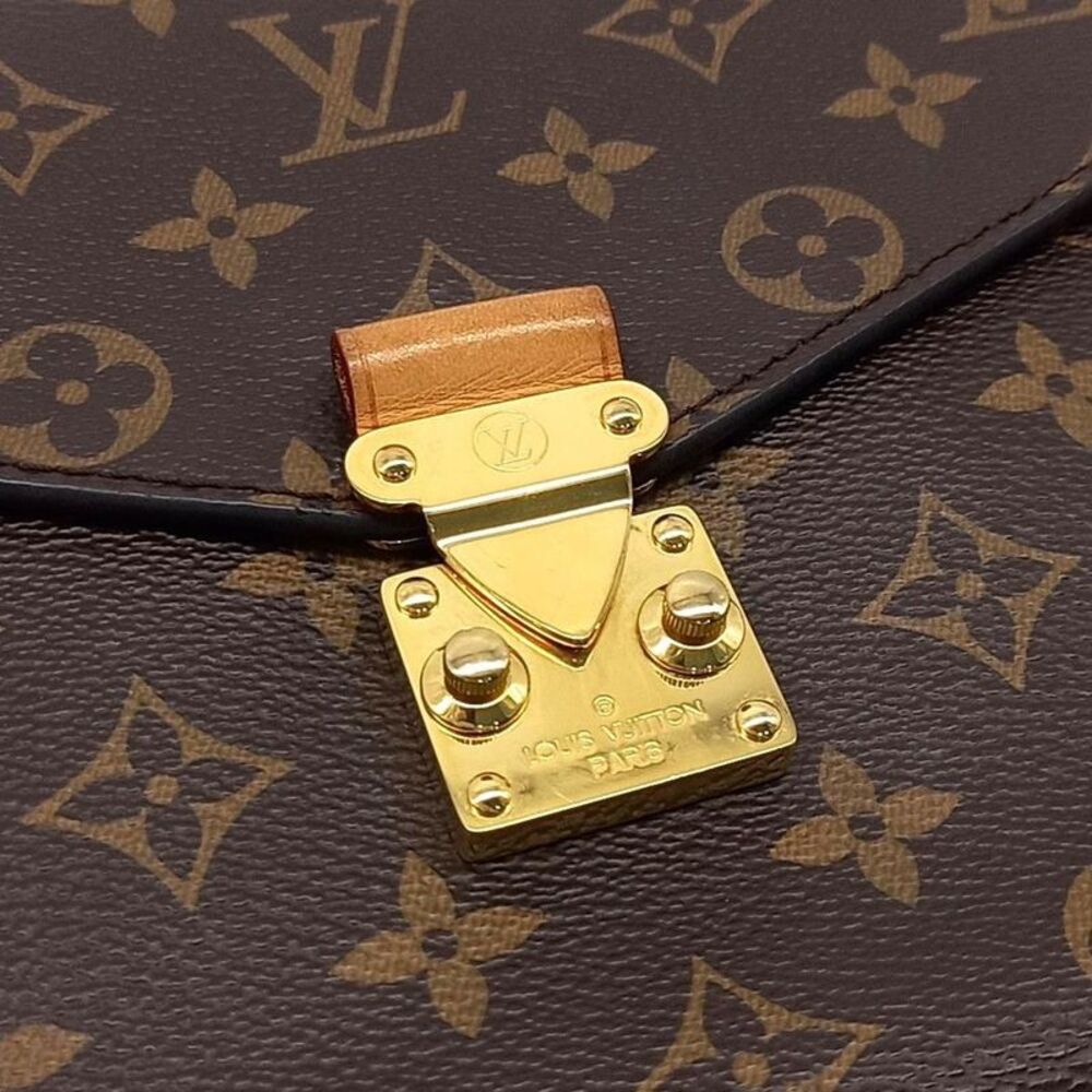Louis Vuitton Monogram Pochette Metis - Picture 5 of 6
